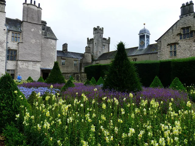 Summer borders in front of the house